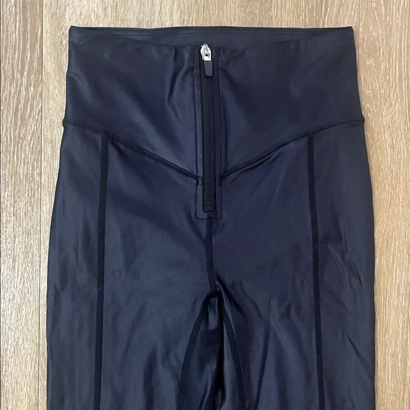 Bandier All Access Ultra High Rise Zip Front Leggings in Black Shine size XS - Picture 8 of 11